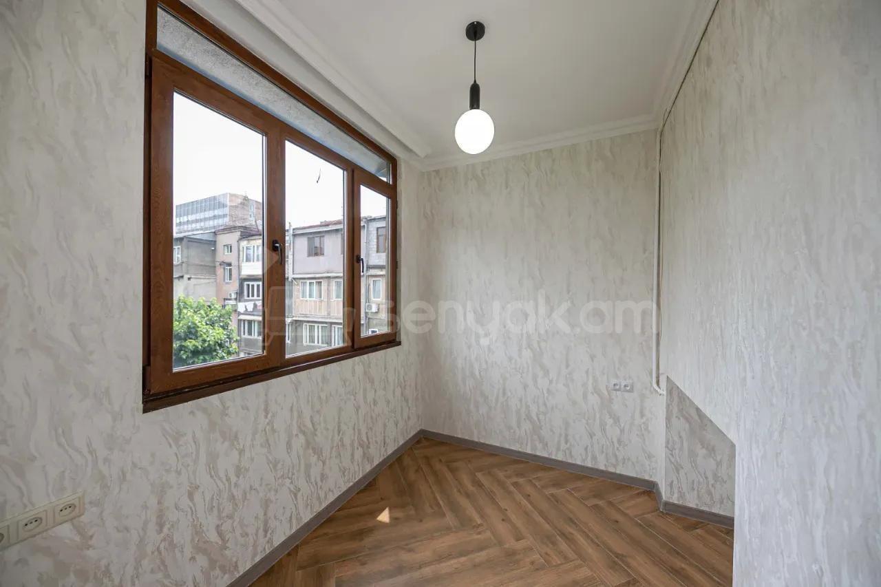 2 Սենյականոց Բնակարան Քարե Շենքում, 56քմ, 3/5 հարկ, Կապիտալ Վերանորոգված