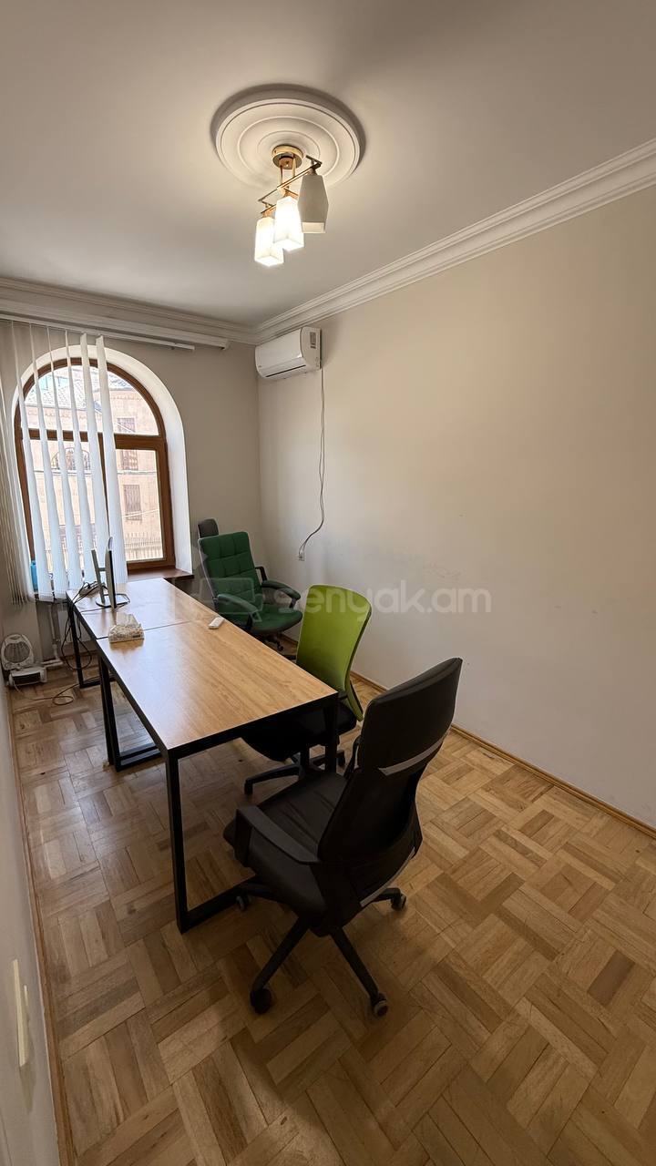 Օֆիսային Տարածք, 278քմ, Կապիտալ Վերանորոգված