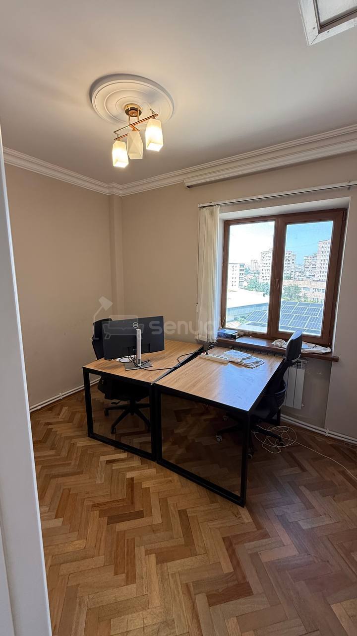 Օֆիսային Տարածք, 278քմ, Կապիտալ Վերանորոգված