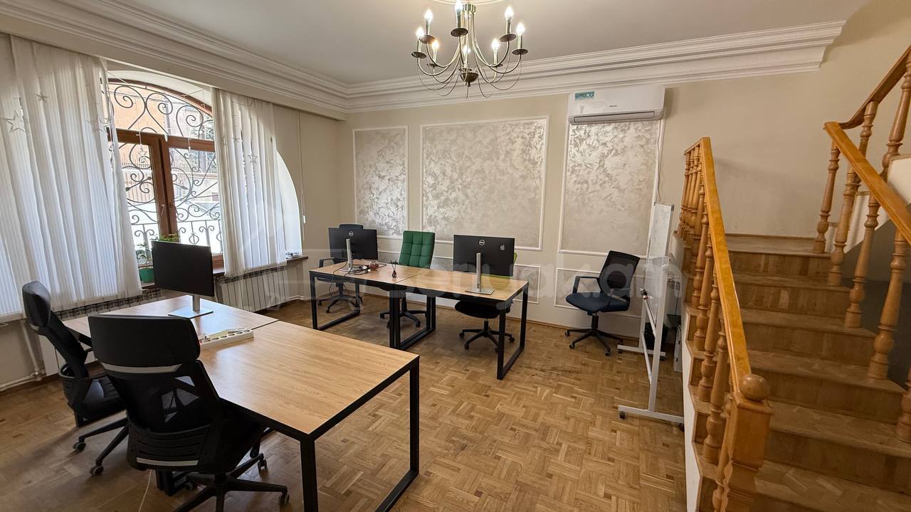 Օֆիսային Տարածք, 278քմ, Կապիտալ Վերանորոգված