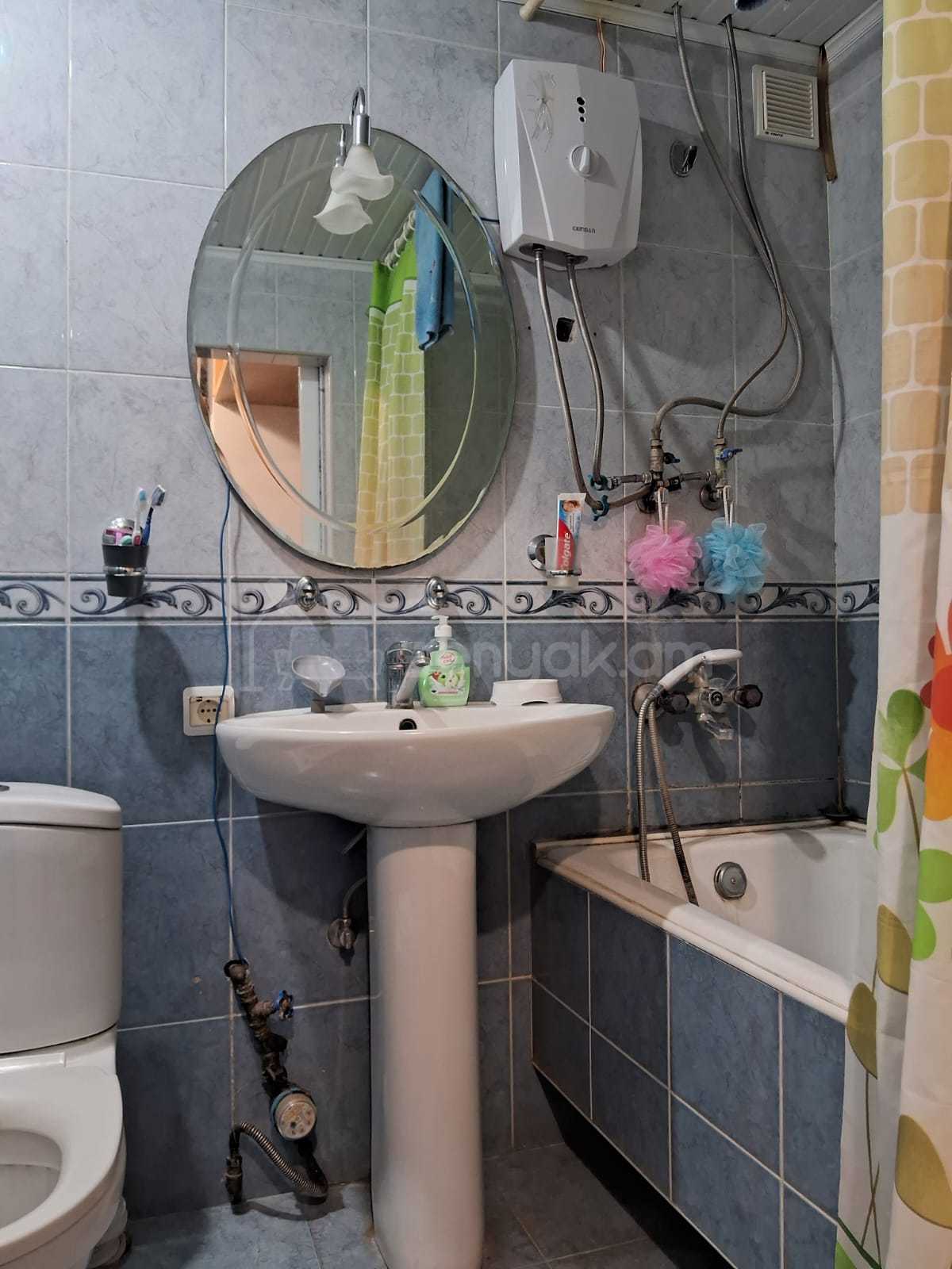 2 Սենյականոց Բնակարան, 48քմ, 7/9 հարկ, Նորմալ Վիճակում