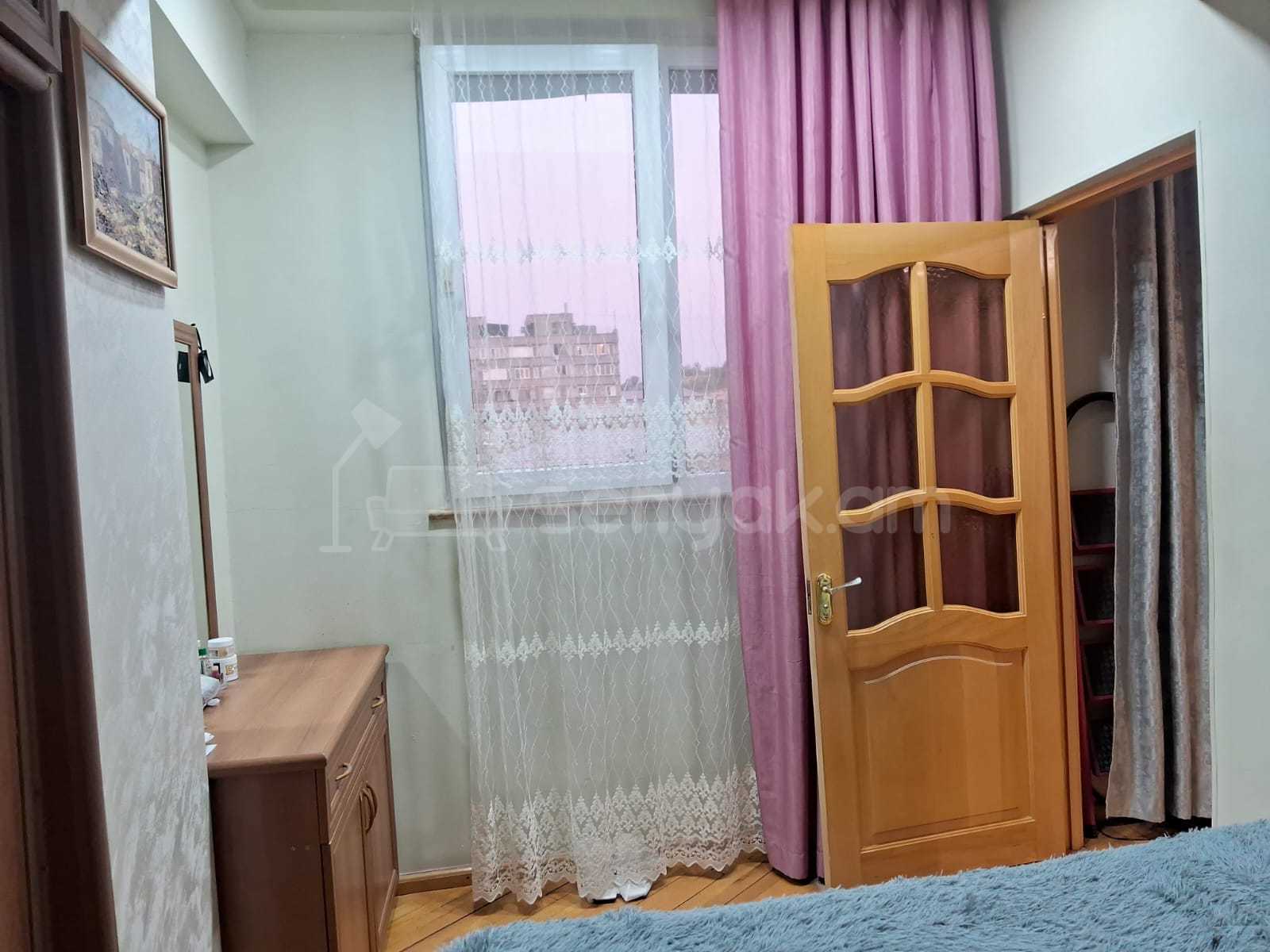 2 Սենյականոց Բնակարան, 48քմ, 7/9 հարկ, Նորմալ Վիճակում