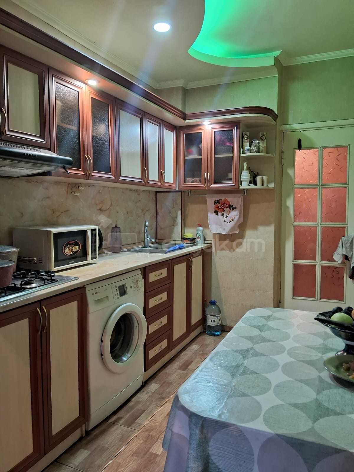 3 Սենյականոց Բնակարան, 80քմ, 7/9 հարկ, Նորմալ Վիճակում