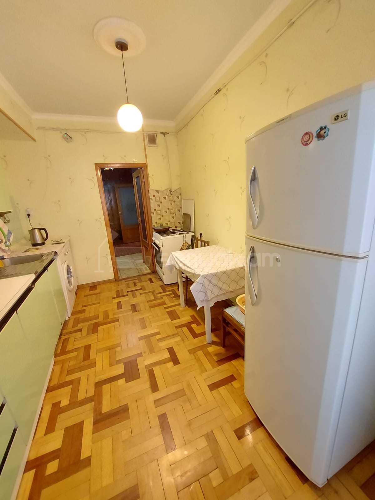 3 Սենյականոց Բնակարան, 82քմ, 12/14 հարկ, Նորմալ Վիճակում