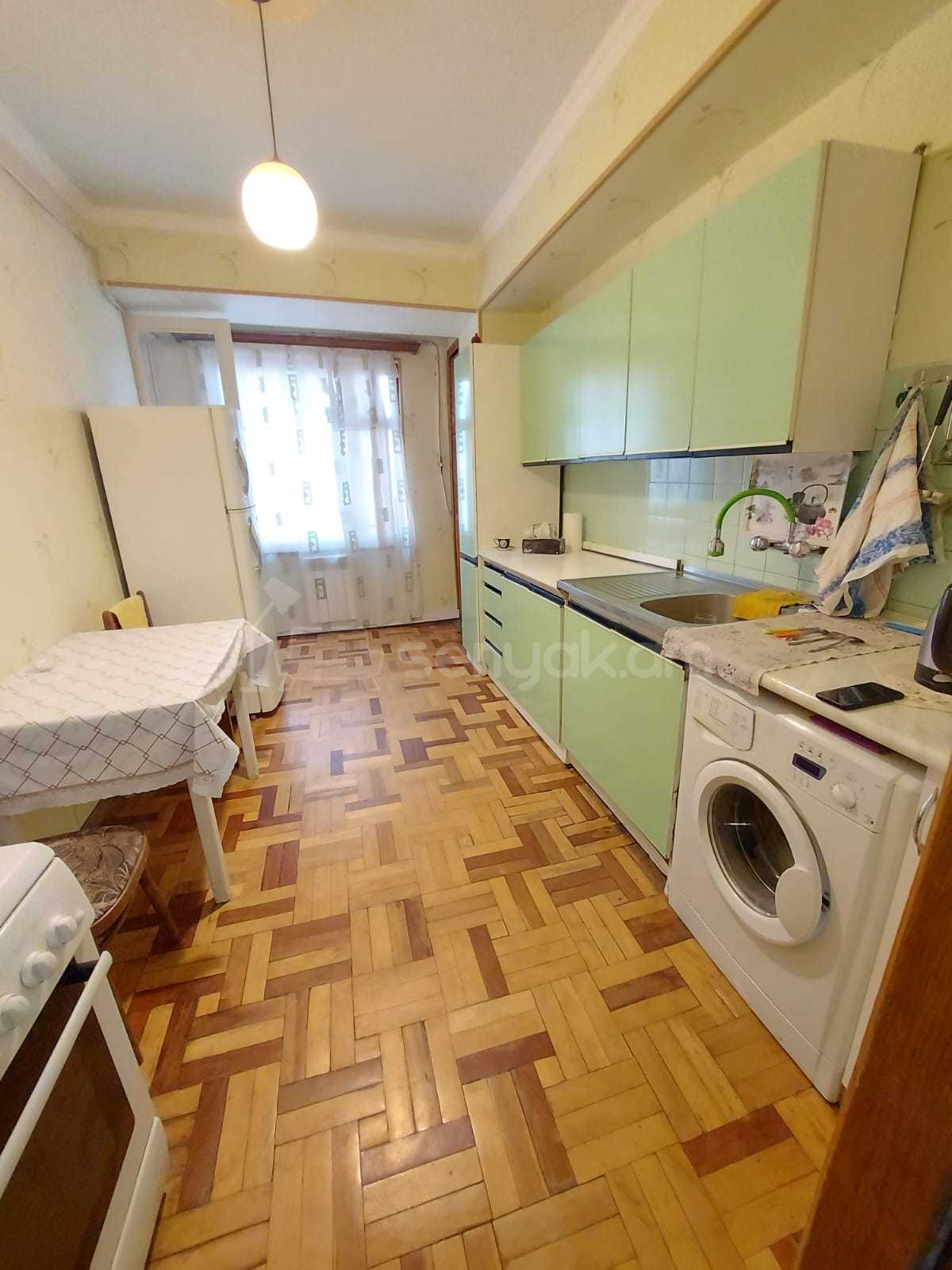 3 Սենյականոց Բնակարան, 82քմ, 12/14 հարկ, Նորմալ Վիճակում