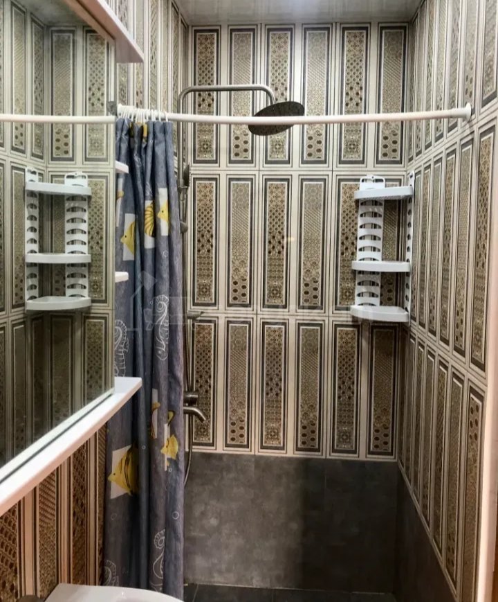 3 Սենյականոց Բնակարան Քարե Շենքում, 78քմ, 1/1 հարկ, Նորմալ Վիճակում, Կահավորված