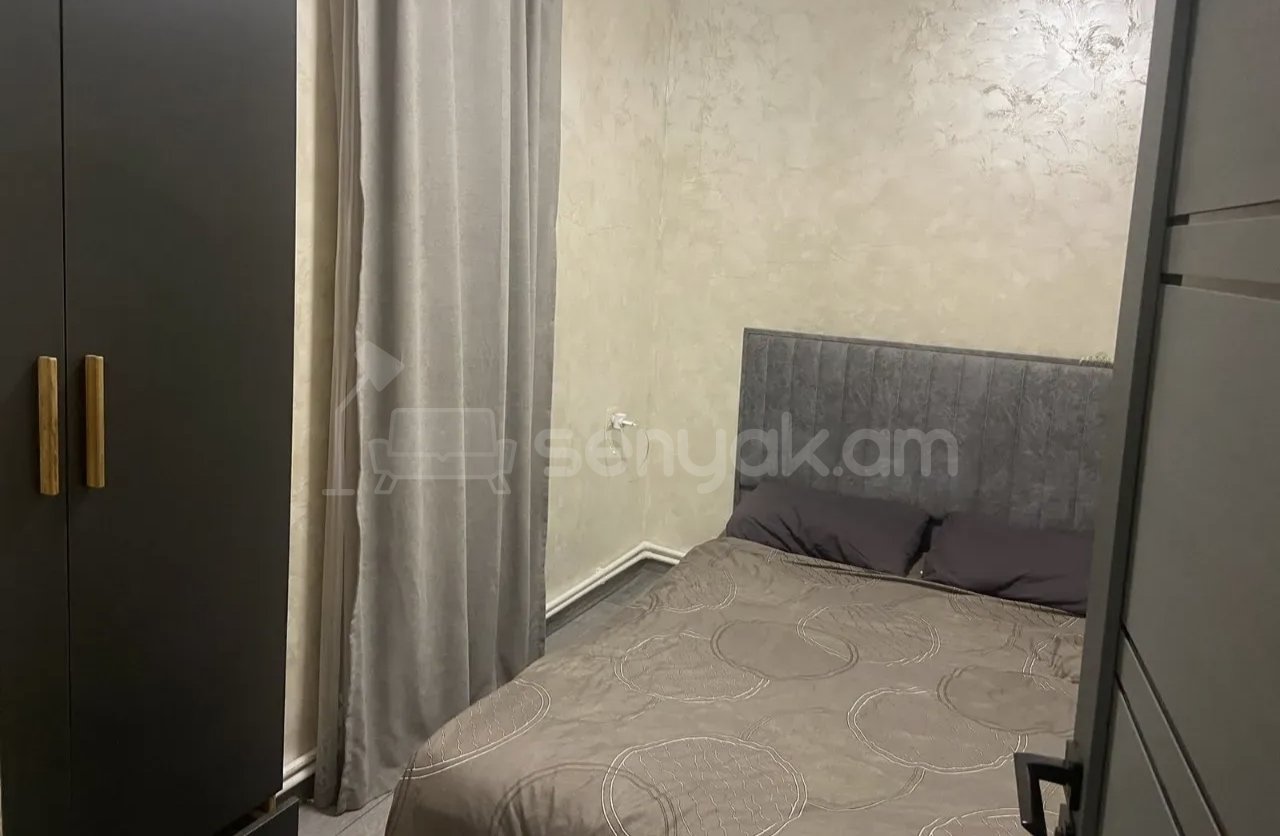 3 Սենյականոց Բնակարան Քարե Շենքում, 62քմ, 1/1 հարկ, Կապիտալ Վերանորոգված, Կահավորված