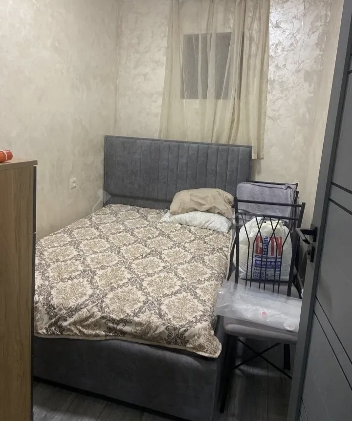 3 Սենյականոց Բնակարան Քարե Շենքում, 62քմ, 1/1 հարկ, Կապիտալ Վերանորոգված, Կահավորված