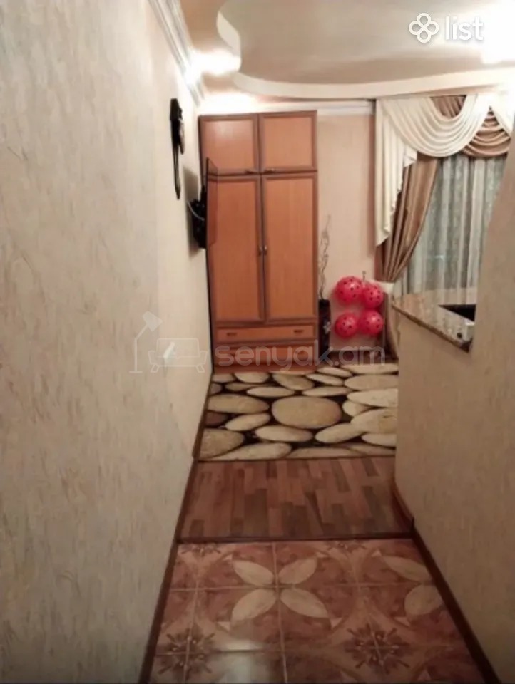 1 Սենյականոց Բնակարան Քարե Շենքում, 52քմ, 4/9 հարկ, Նորմալ Վիճակում, Կահավորված
