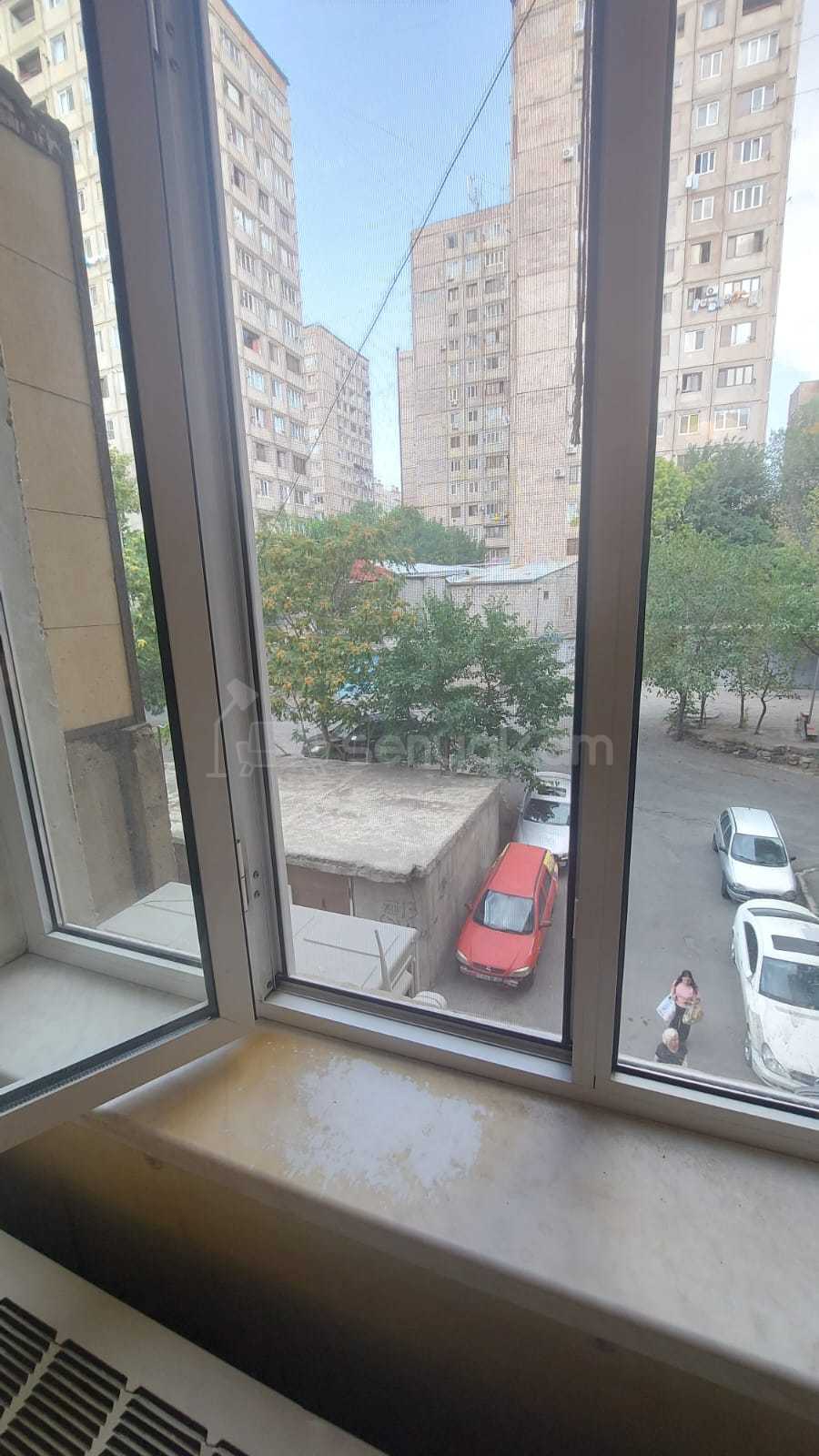 2 Սենյականոց Բնակարան, 61քմ, 3/10 հարկ, Նորմալ Վիճակում