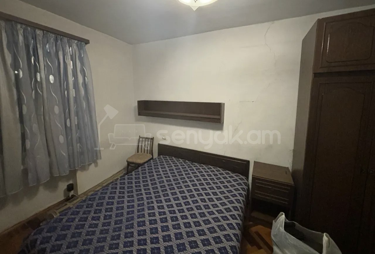 2 Սենյականոց Բնակարան Քարե Շենքում, 56քմ, 3/5 հարկ, Նորմալ Վիճակում, Կահավորված