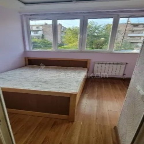 2 Սենյականոց Բնակարան Քարե Շենքում, 45քմ, 1/5 հարկ, Կոսմետիկ Վերանորոգված, Կահավորված, Արևկող