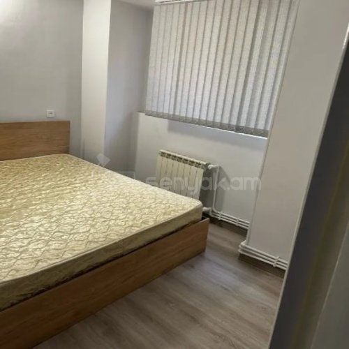 2 Սենյականոց Բնակարան Քարե Շենքում, 50քմ, 1/5 հարկ, Կոսմետիկ Վերանորոգված, Կահավորված, Արևկող