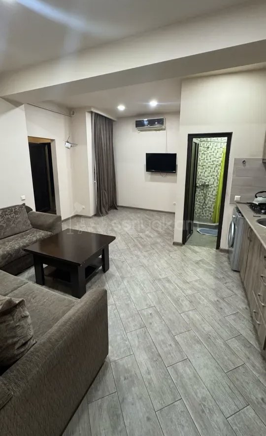 2 Սենյականոց Բնակարան Քարե Շենքում, 56քմ, 2/2 հարկ, Կապիտալ Վերանորոգված, Կահավորված