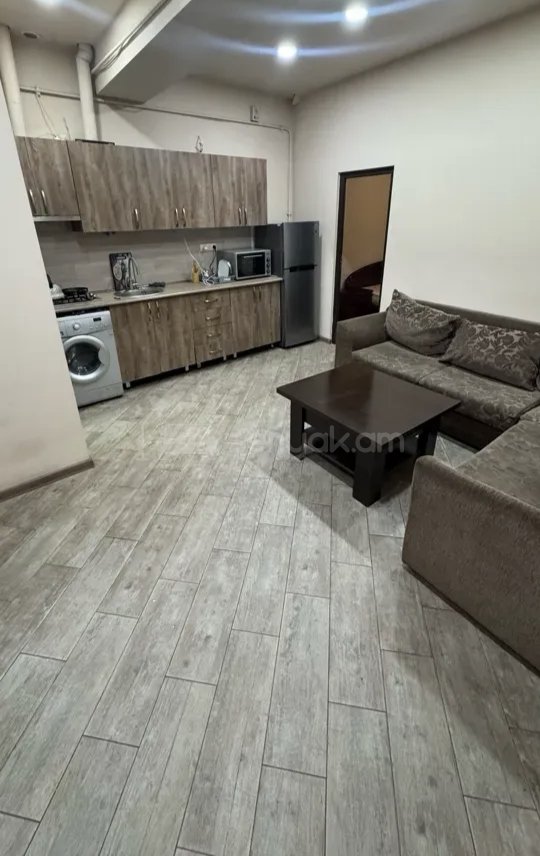 2 Սենյականոց Բնակարան Քարե Շենքում, 56քմ, 2/2 հարկ, Կապիտալ Վերանորոգված, Կահավորված