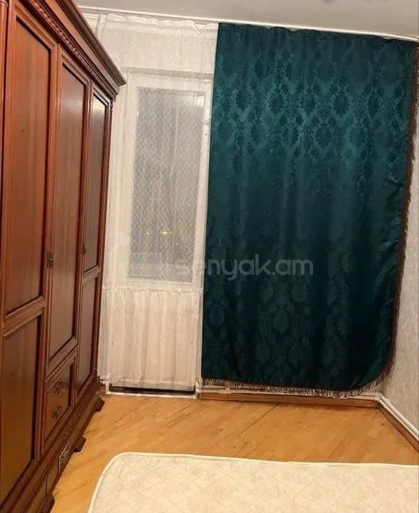 3 Սենյականոց Բնակարան Քարե Շենքում, 70քմ, 3/5 հարկ, Կոսմետիկ Վերանորոգված, Կահավորված