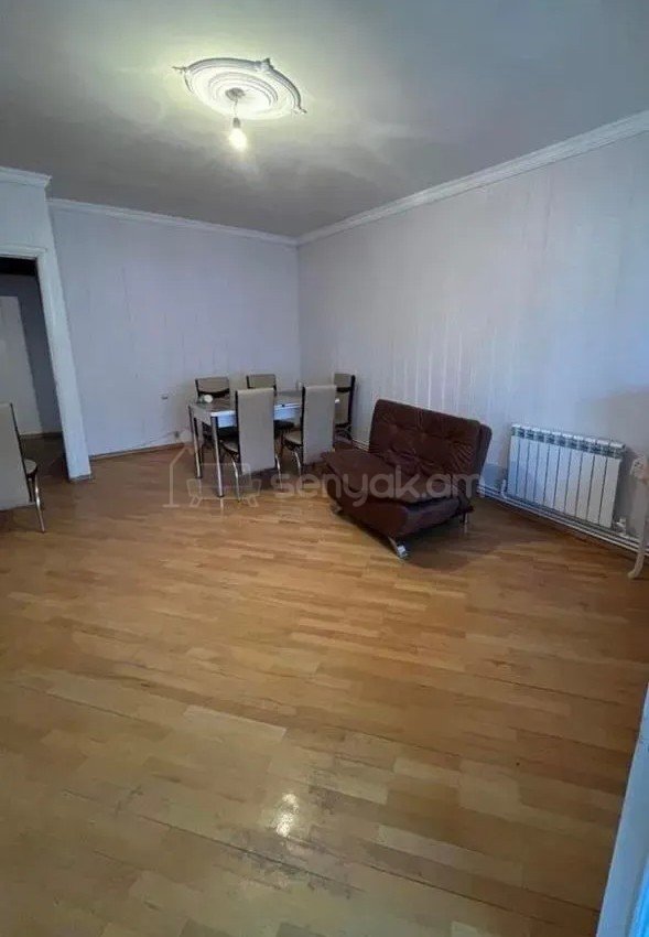 3 Սենյականոց Բնակարան Քարե Շենքում, 70քմ, 3/5 հարկ, Կոսմետիկ Վերանորոգված, Կահավորված