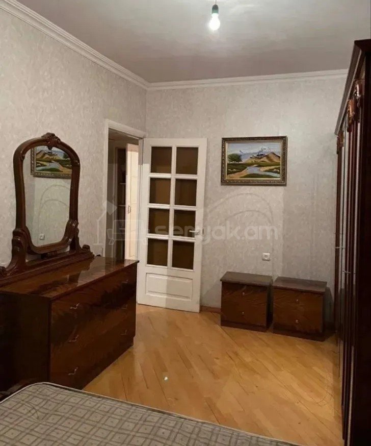 3 Սենյականոց Բնակարան Քարե Շենքում, 70քմ, 3/5 հարկ, Կոսմետիկ Վերանորոգված, Կահավորված