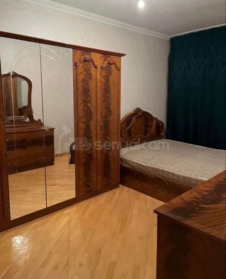 3 Սենյականոց Բնակարան Քարե Շենքում, 70քմ, 3/5 հարկ, Կոսմետիկ Վերանորոգված, Կահավորված