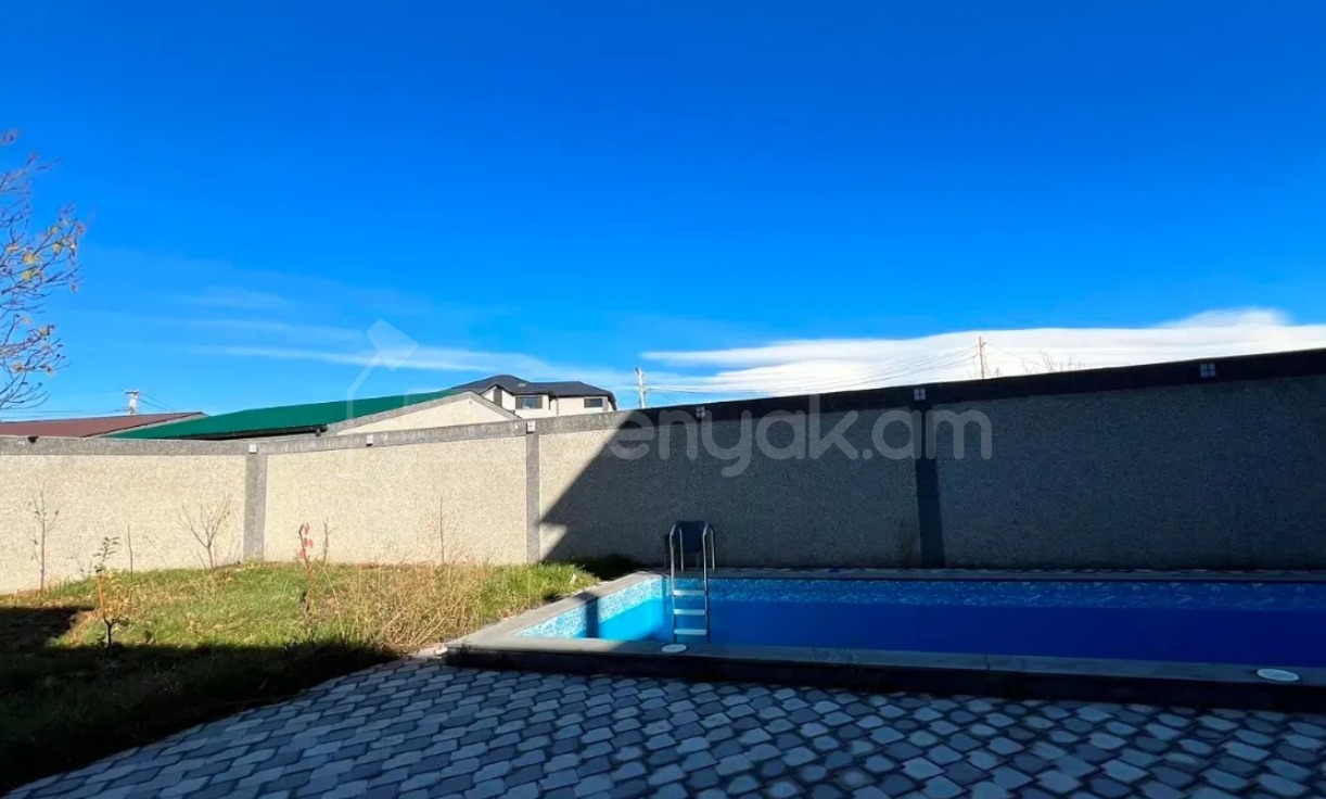 5 Սենյականոց Սեփական Տուն, 330քմ, Դիզայներական Վերանորոգված, Կահավորված, Ավտոտնակով