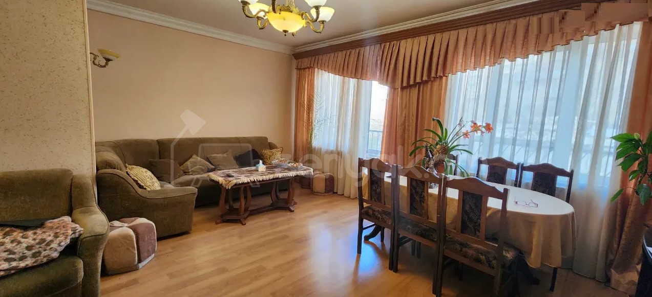 3 Սենյականոց Բնակարան, 72քմ, 2/9 հարկ, Նորմալ Վիճակում