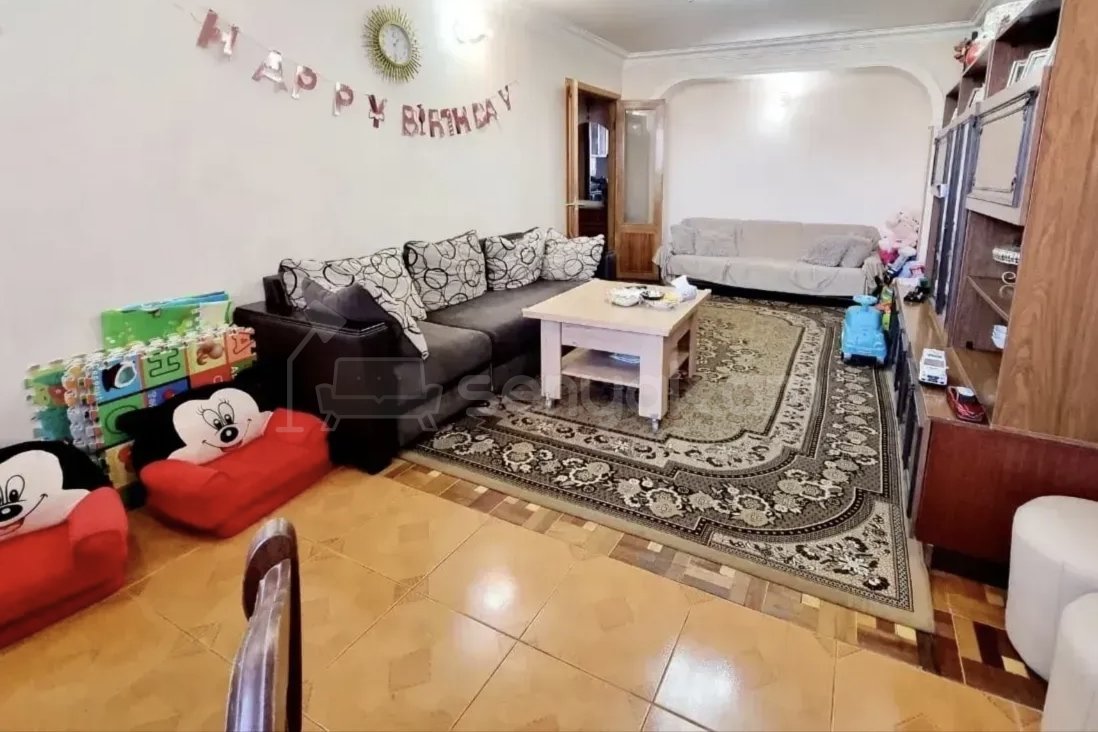 3 Սենյականոց Բնակարան, 78քմ, 5/9 հարկ, Նորմալ Վիճակում, Կահավորված, Արևկող