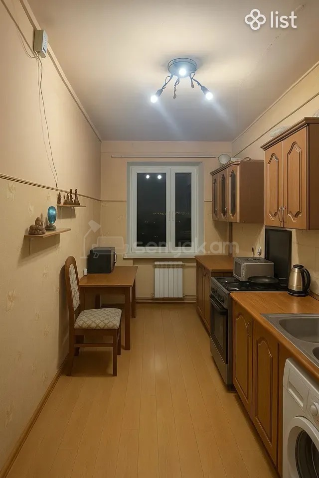 3 Սենյականոց Բնակարան, 77քմ, 7/9 հարկ, Կապիտալ Վերանորոգված, Կահավորված, Արևկող