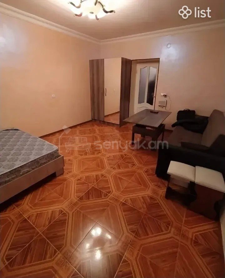 1 Սենյականոց Բնակարան Քարե Շենքում, 40քմ, 3/5 հարկ, Կապիտալ Վերանորոգված, Կահավորված, Արևկող