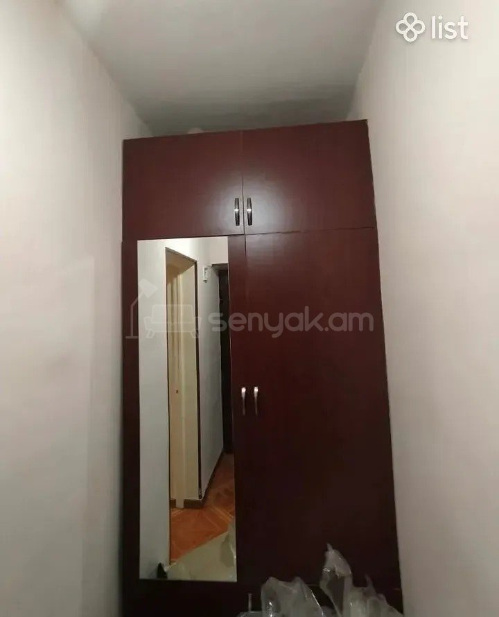 1 Սենյականոց Բնակարան Քարե Շենքում, 40քմ, 3/5 հարկ, Կապիտալ Վերանորոգված, Կահավորված, Արևկող