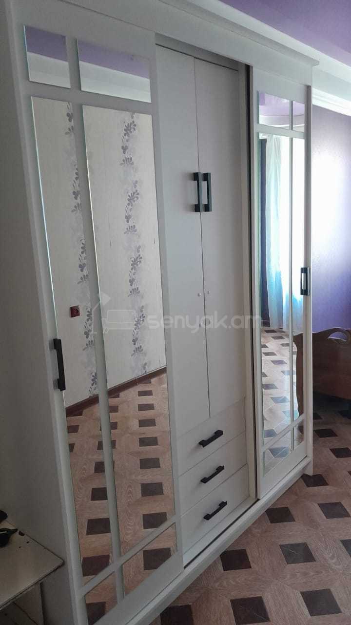 3 Սենյականոց Բնակարան Քարե Շենքում, 56քմ, 2/5 հարկ, Կապիտալ Վերանորոգված, Կահավորված, Արևկող