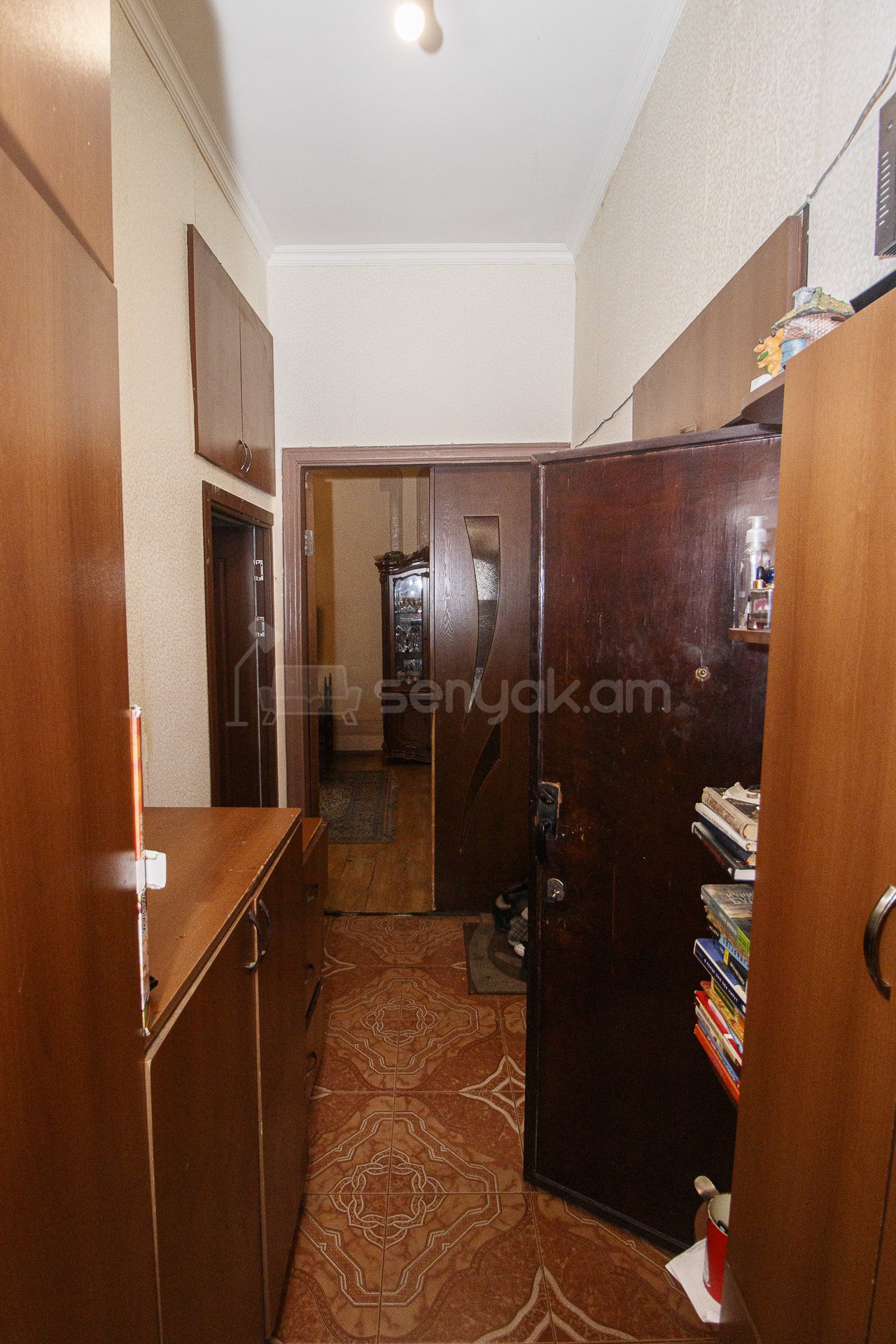 2 Սենյականոց Բնակարան Քարե Շենքում, 60քմ, 4/4 հարկ, Պետական Վիճակում