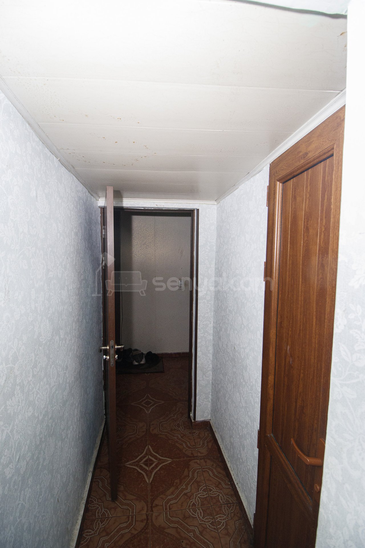 2 Սենյականոց Բնակարան Քարե Շենքում, 60քմ, 4/4 հարկ, Պետական Վիճակում