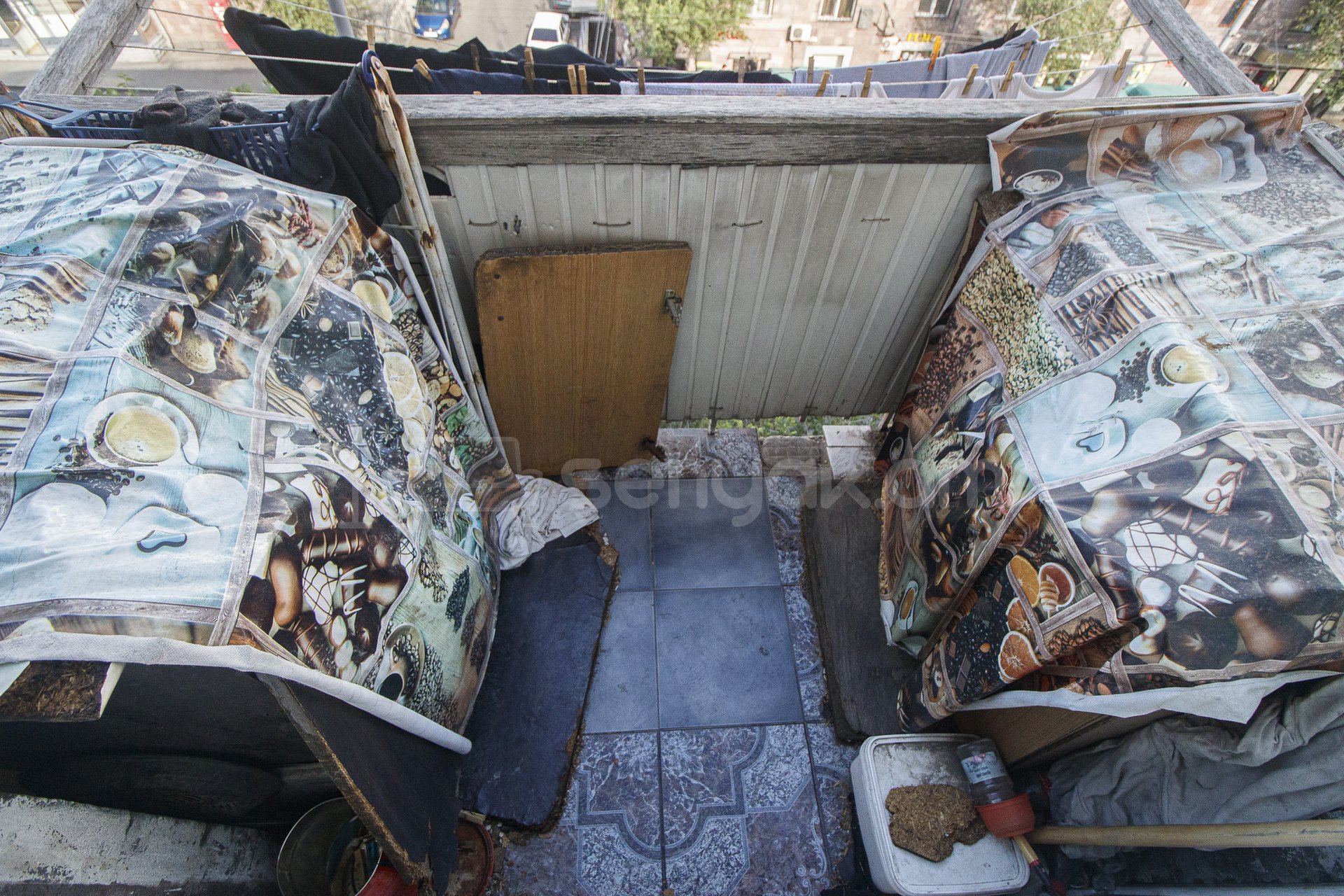 2 Սենյականոց Բնակարան Քարե Շենքում, 60քմ, 4/4 հարկ, Պետական Վիճակում