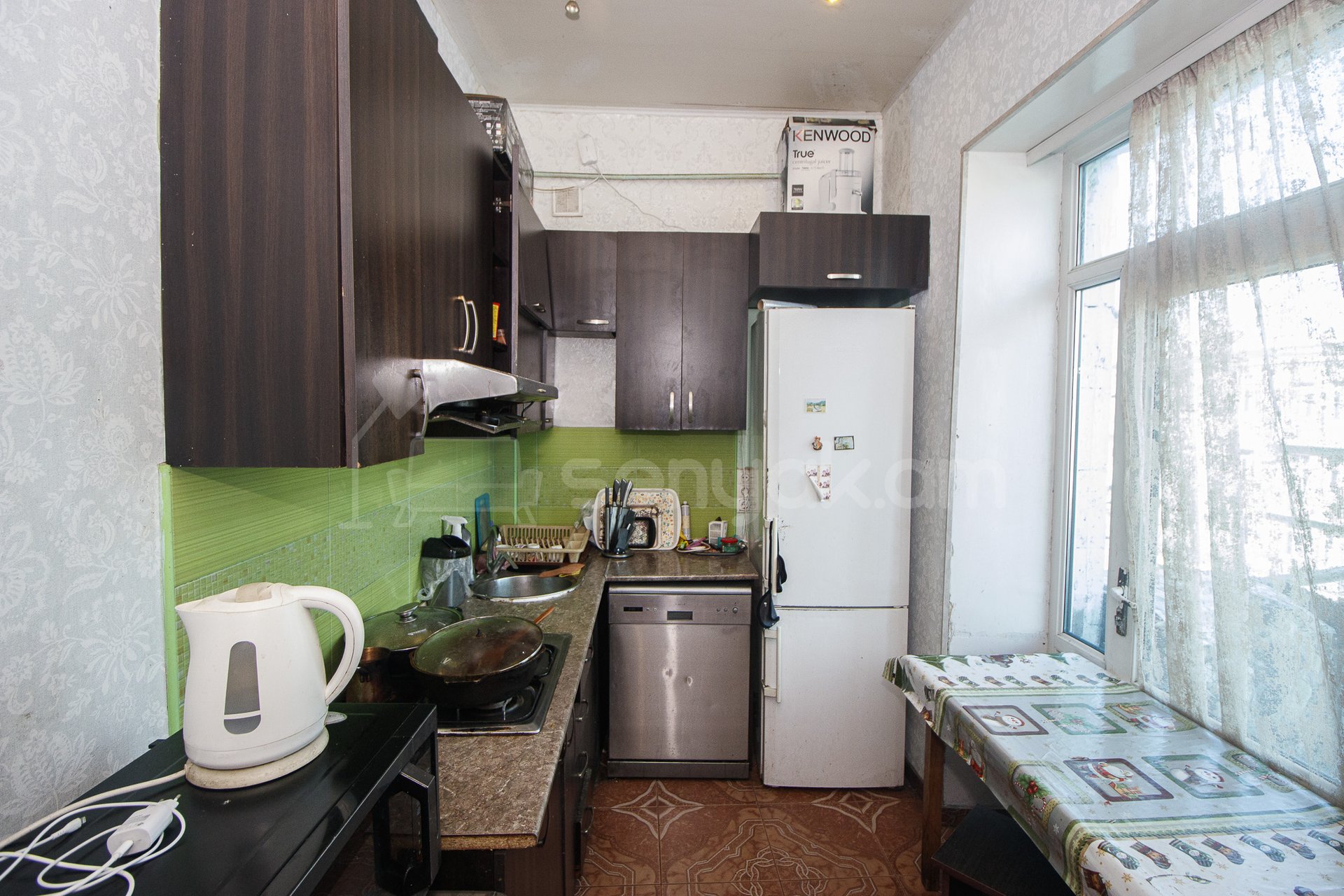 2 Սենյականոց Բնակարան Քարե Շենքում, 60քմ, 4/4 հարկ, Պետական Վիճակում