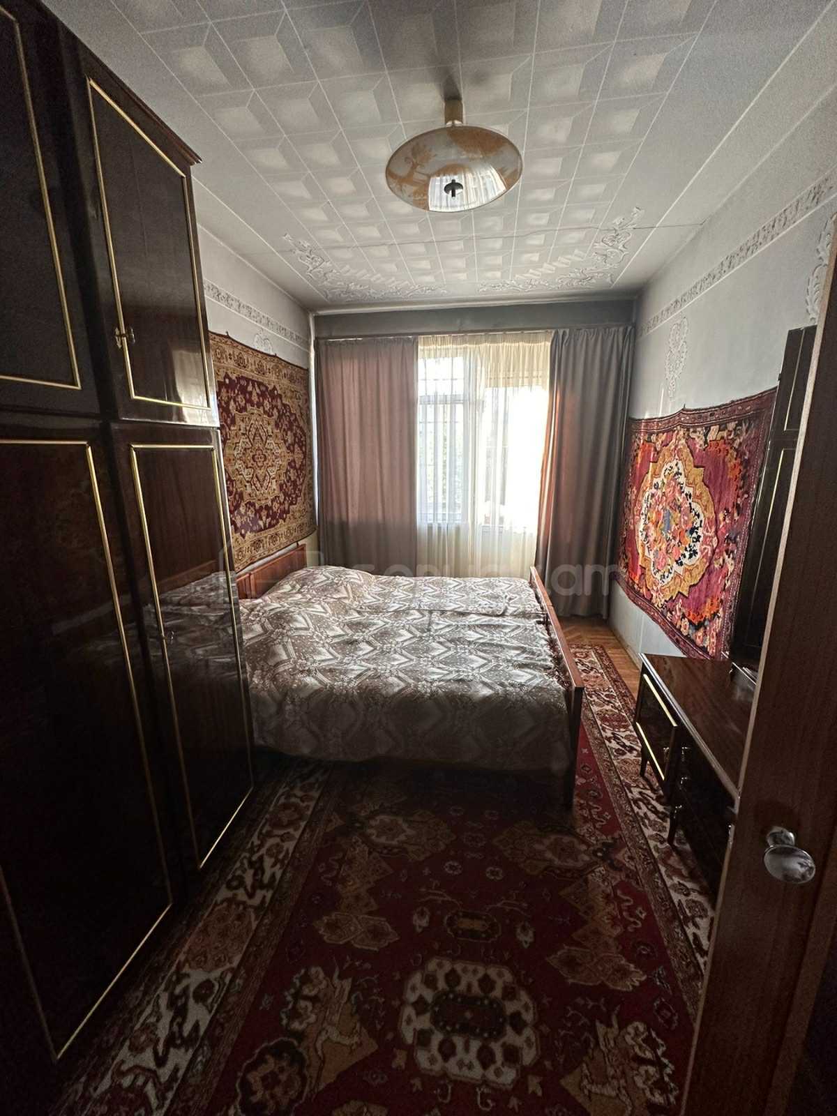 3 Սենյականոց Բնակարան Քարե Շենքում, 90քմ, 3/5 հարկ, Կապիտալ Վերանորոգված, Կահավորված