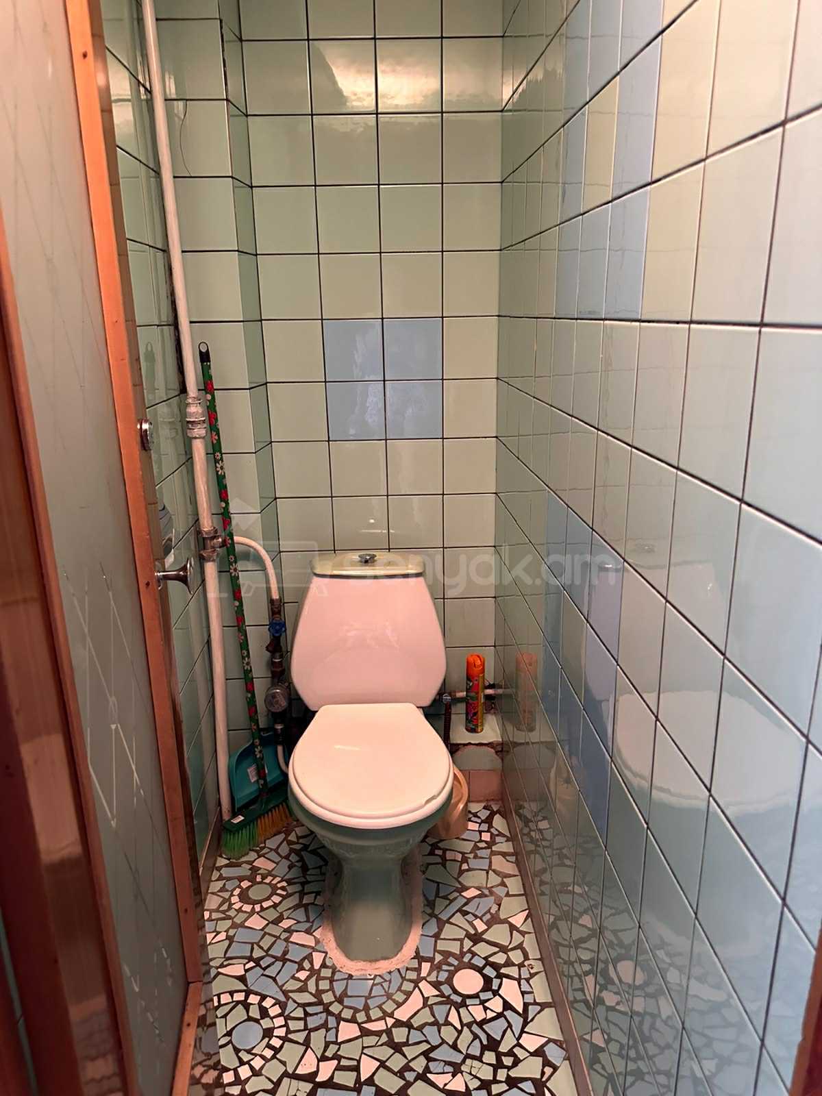 3 Սենյականոց Բնակարան Քարե Շենքում, 90քմ, 3/5 հարկ, Կապիտալ Վերանորոգված, Կահավորված