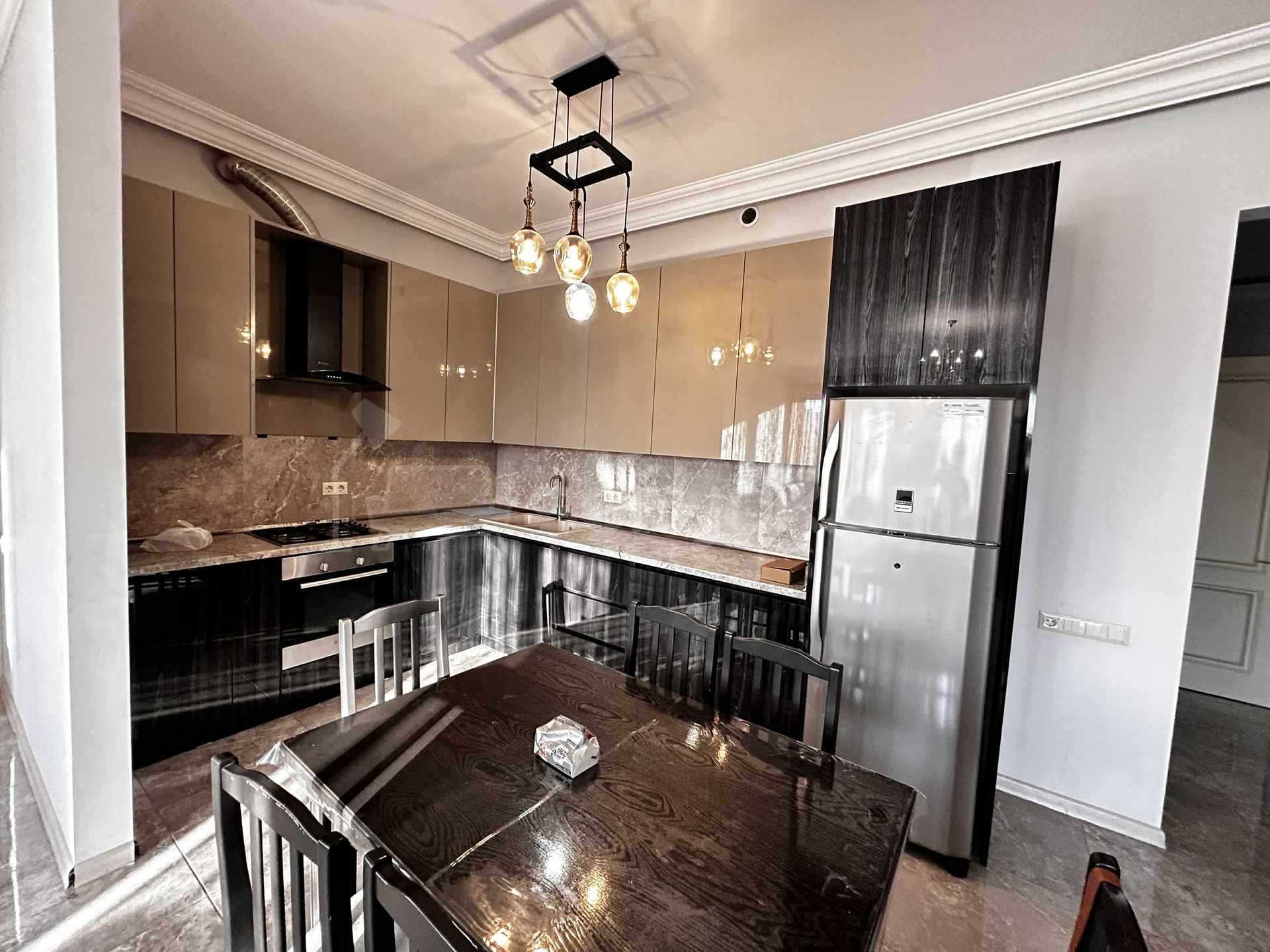 3 Սենյականոց Բնակարան Նորակառույցում, 100քմ, 12/14 հարկ, Կապիտալ Վերանորոգված, Կահավորված, Արևկող