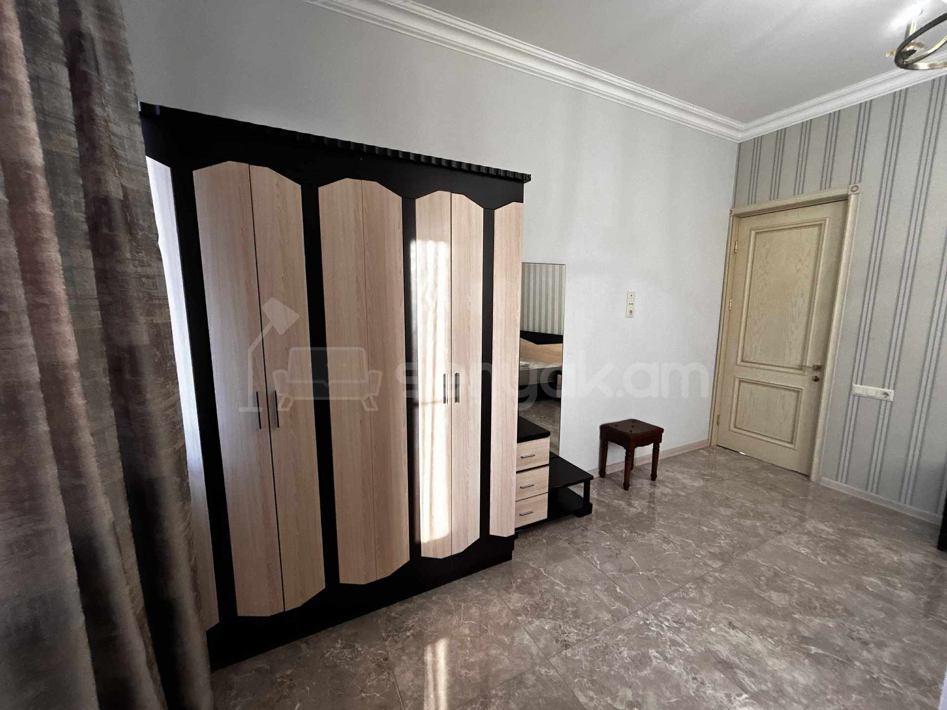 3 Սենյականոց Բնակարան Նորակառույցում, 100քմ, 12/14 հարկ, Կապիտալ Վերանորոգված, Կահավորված, Արևկող