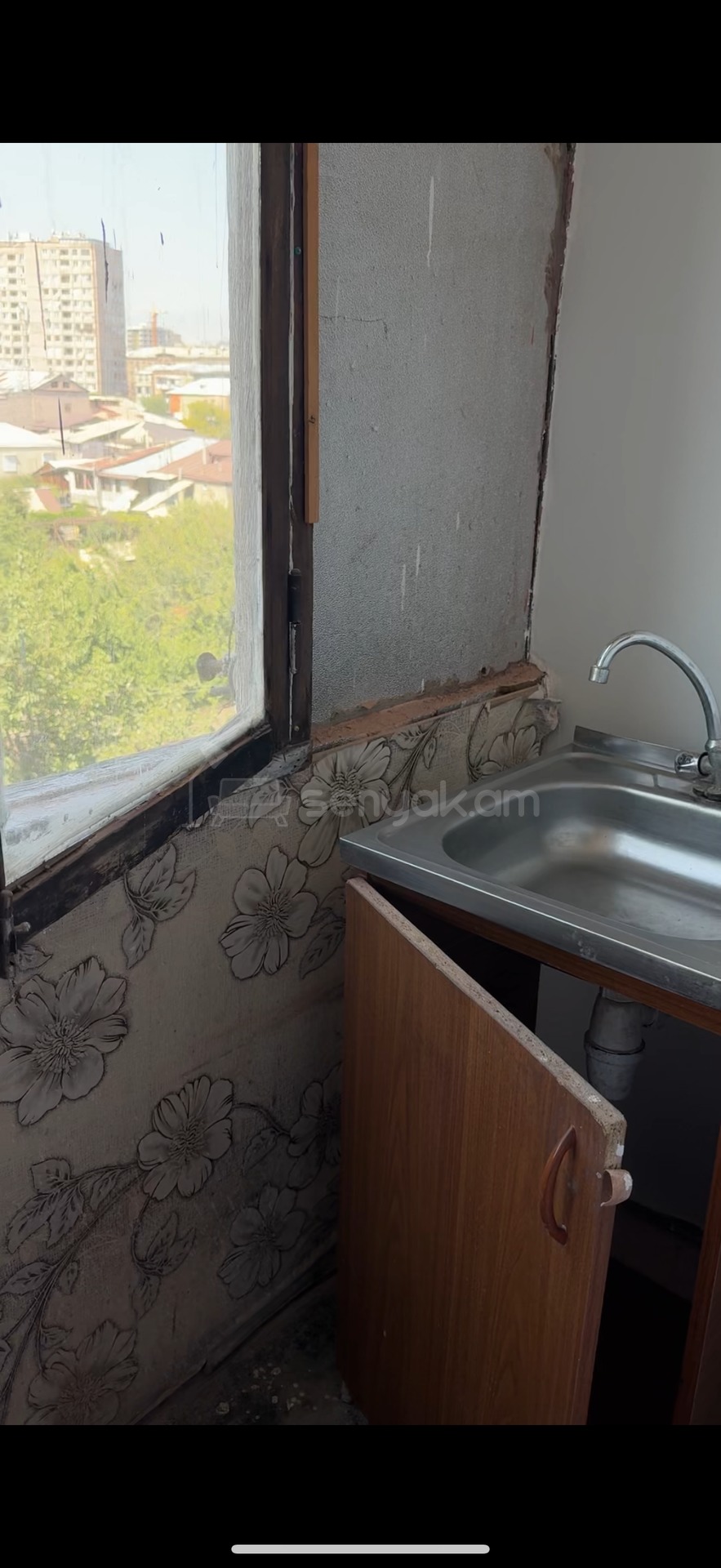 1 Սենյականոց Բնակարան Քարե Շենքում, 20քմ, 5/6 հարկ, Կոսմետիկ Վերանորոգված