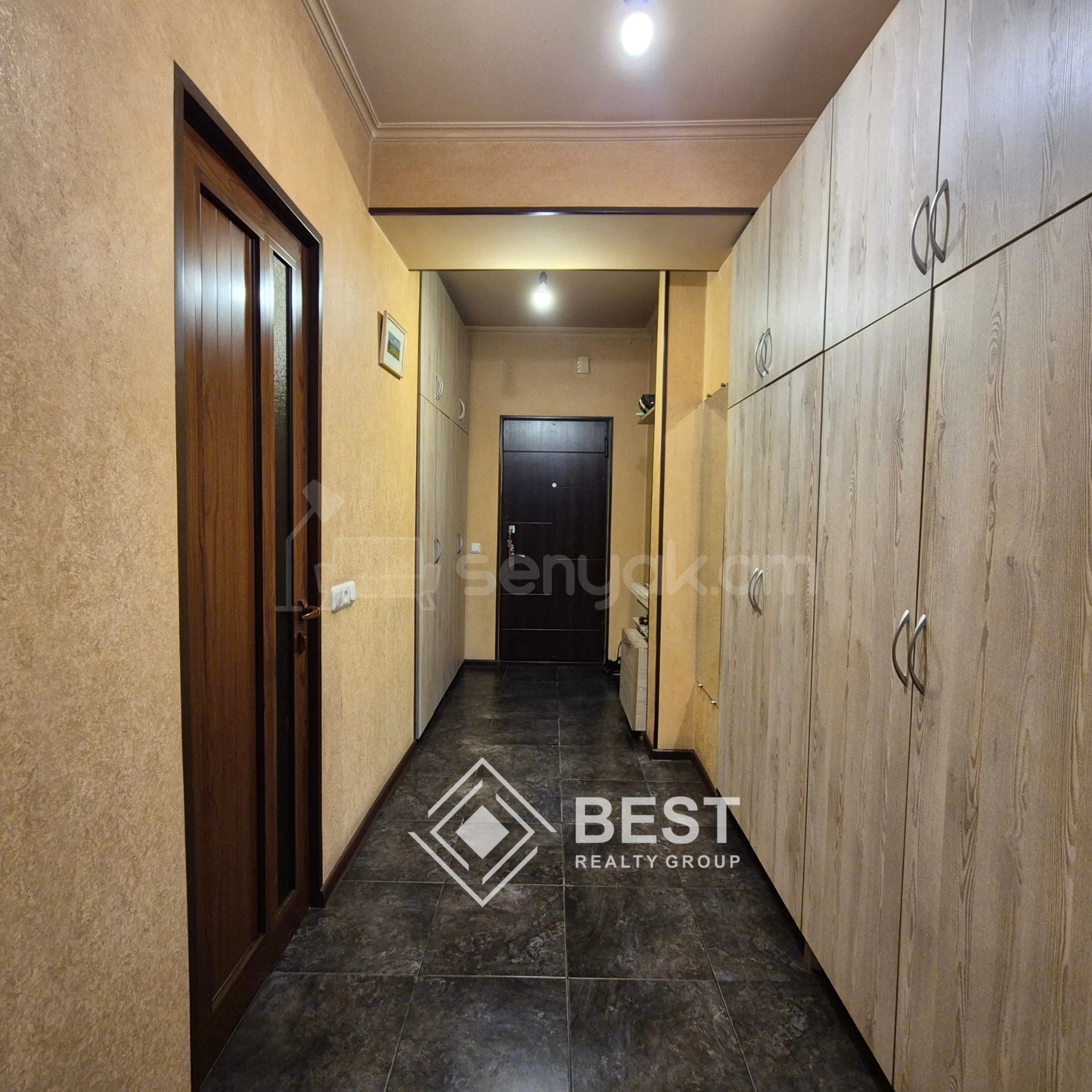 1 Սենյականոց Բնակարան, 50քմ, 1/9 հարկ, Կապիտալ Վերանորոգված