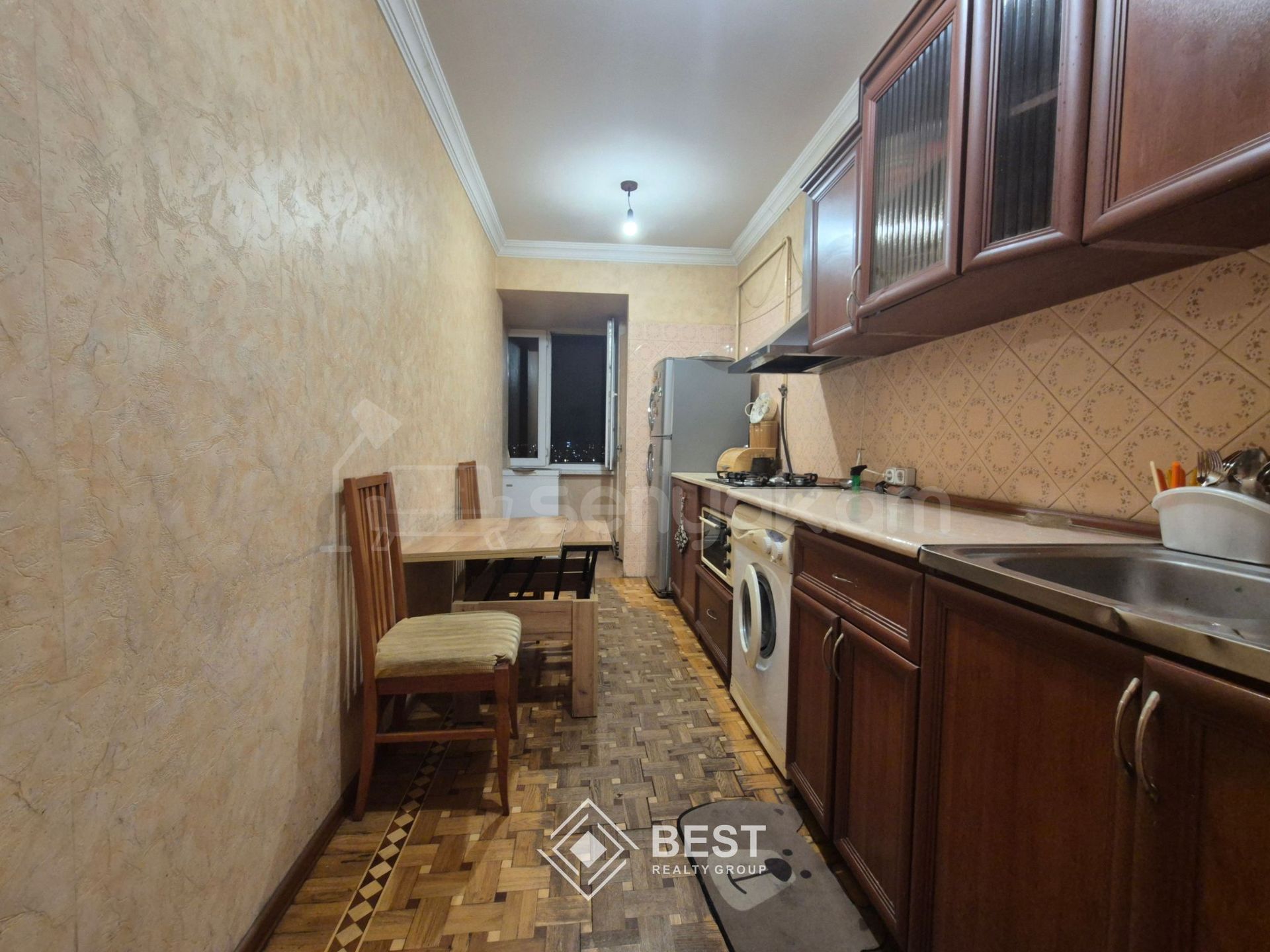 4 Սենյականոց Բնակարան, 88քմ, 5/9 հարկ, Կոսմետիկ Վերանորոգված