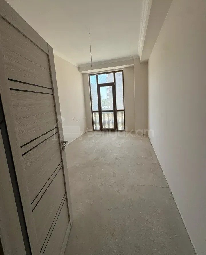 3 Սենյականոց Բնակարան Նորակառույցում, 74քմ, 3/8 հարկ, Կապիտալ Վերանորոգված