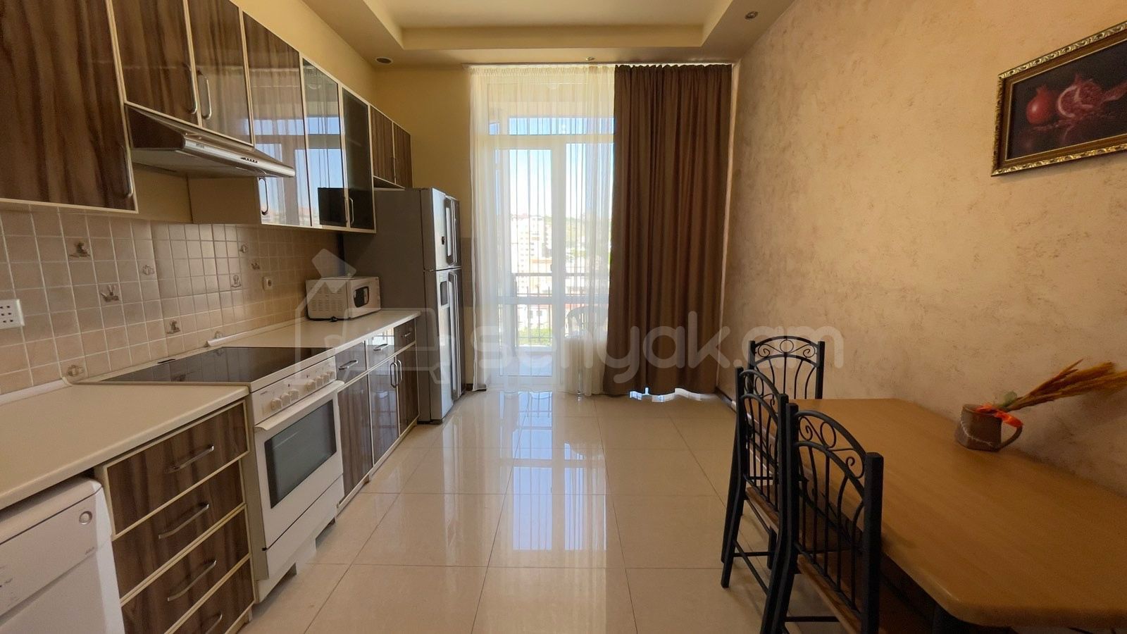 3 Սենյականոց Բնակարան Նորակառույցում, 121քմ, 9/16 հարկ, Կապիտալ Վերանորոգված, Կահավորված, Արևկող