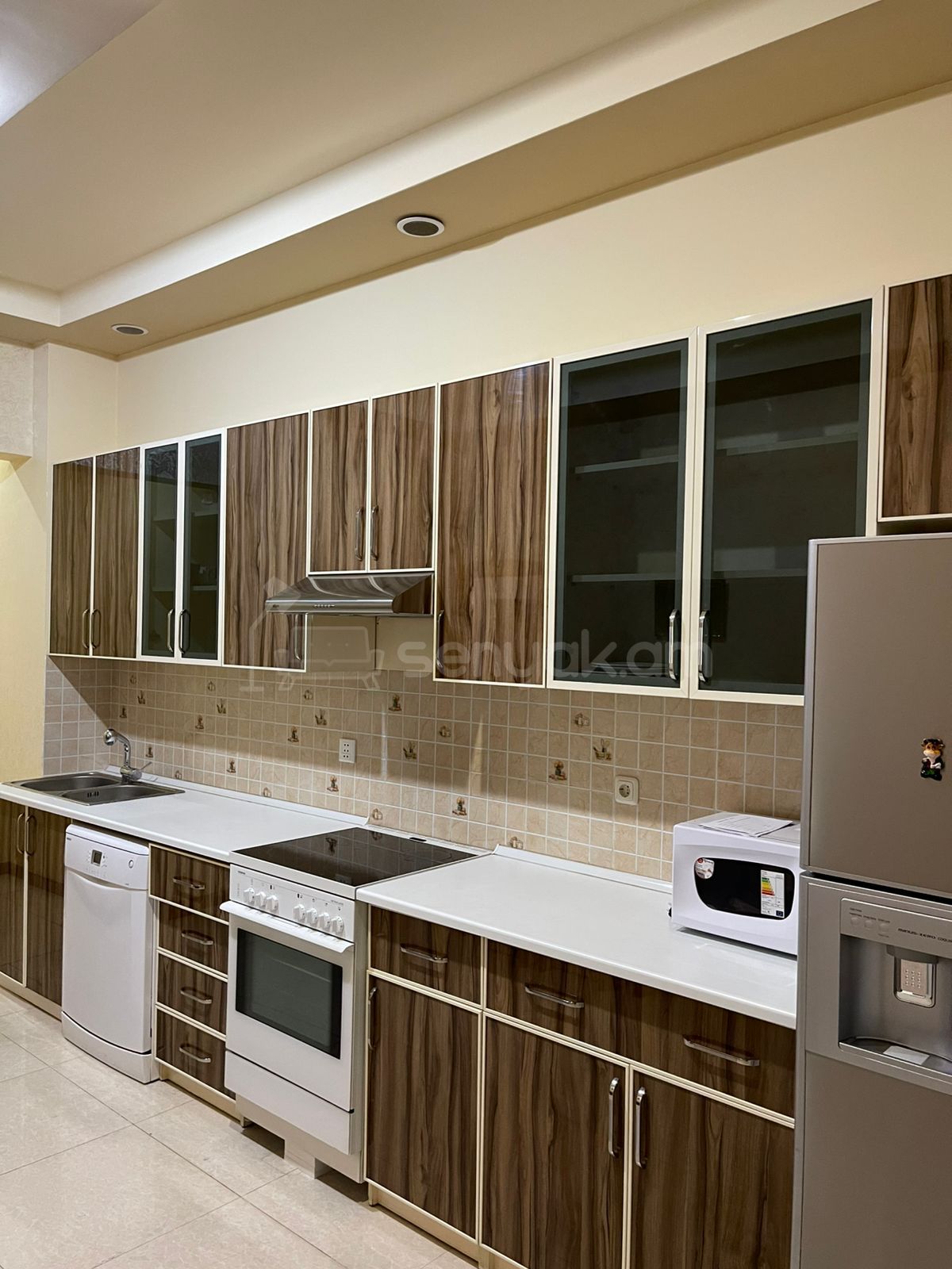 3 Սենյականոց Բնակարան Նորակառույցում, 121քմ, 9/16 հարկ, Կապիտալ Վերանորոգված, Կահավորված, Արևկող