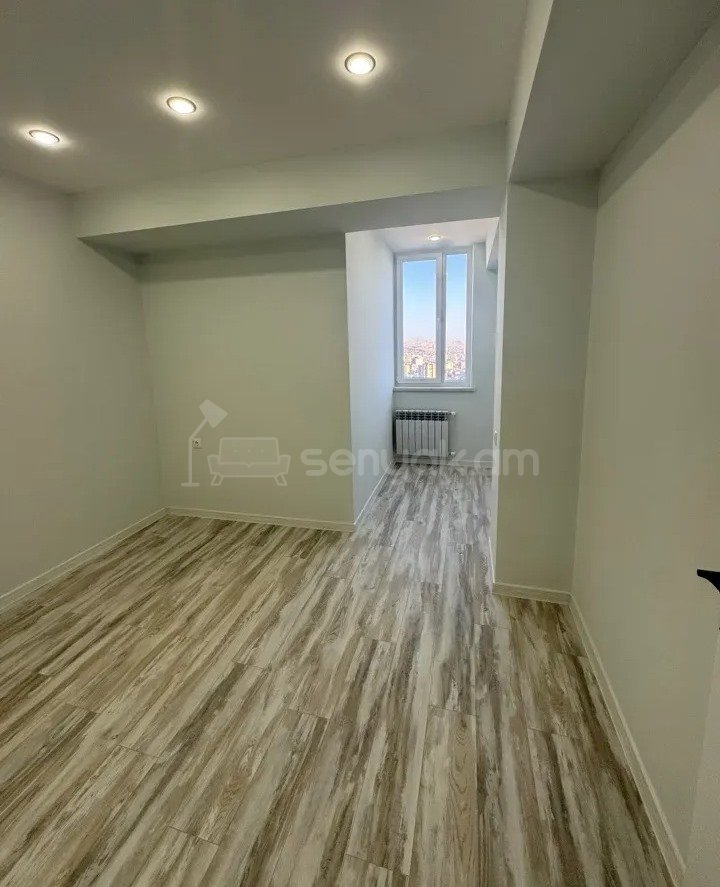 3 Սենյականոց Բնակարան, 70քմ, 9/10 հարկ, Կապիտալ Վերանորոգված