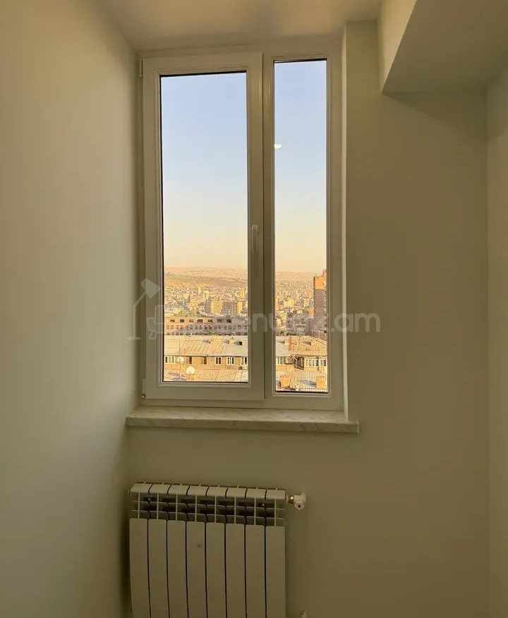 3 Սենյականոց Բնակարան, 70քմ, 9/10 հարկ, Կապիտալ Վերանորոգված