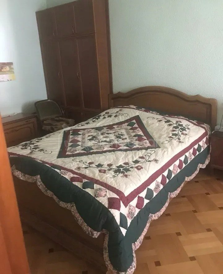 2 Սենյականոց Բնակարան Քարե Շենքում, 80քմ, 4/5 հարկ, Պետական Վիճակում