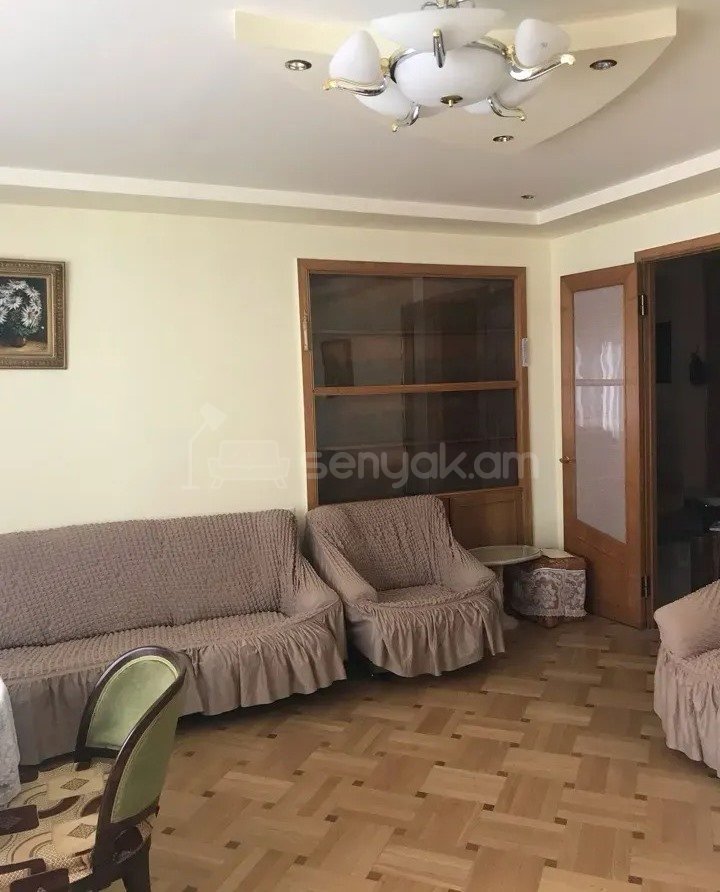 2 Սենյականոց Բնակարան Քարե Շենքում, 80քմ, 4/5 հարկ, Պետական Վիճակում