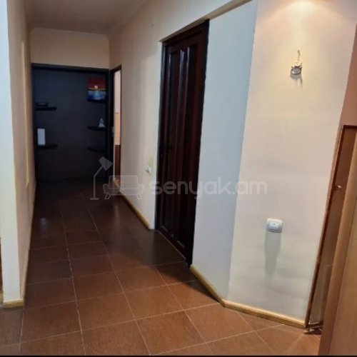 3 Սենյականոց Բնակարան, 64քմ, 2/16 հարկ, Կոսմետիկ Վերանորոգված, Մասամբ Կահավորված, Արևկող