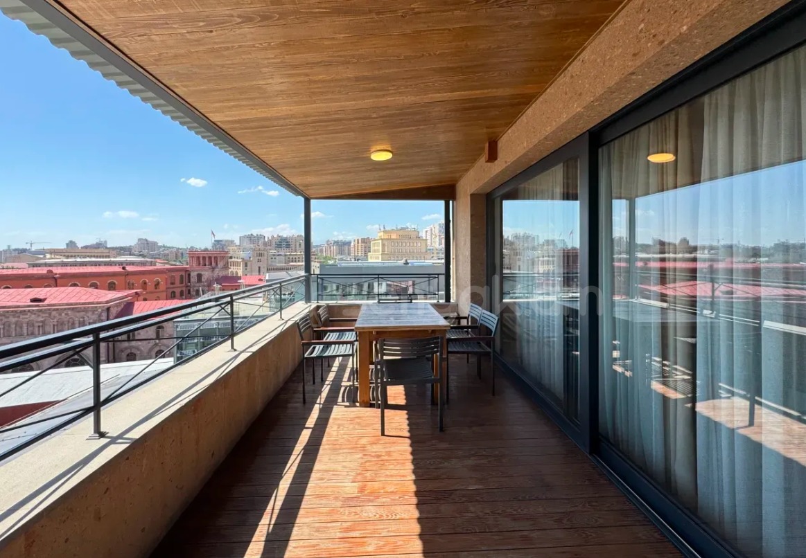 3 Սենյականոց Բնակարան Նորակառույցում, 121քմ, 8/9 հարկ, Դիզայներական Վերանորոգված, Կահավորված, Արևկող